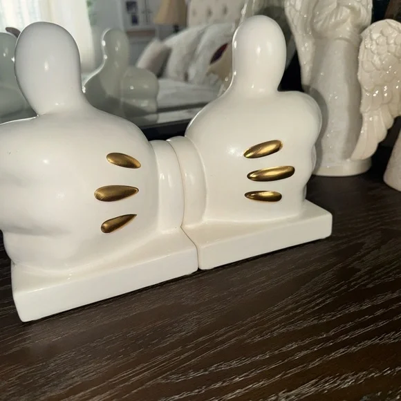 Disney White and Gold Mickey gloves Art Decor - Picture 10 of 12